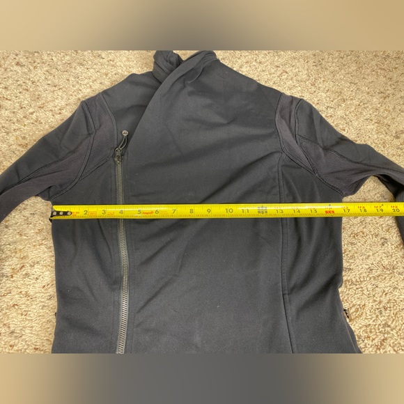 Lululemon Bhakti Yoga Jacket Black Womens Sz 8 - Picture 5 of 13